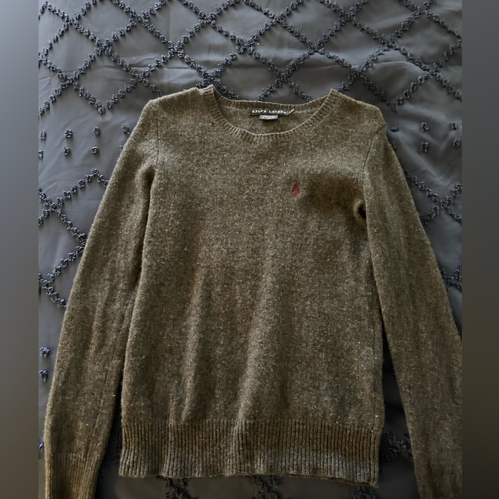 Ralph Lauren sweater. Dark gray. Size small. 100% lambs wool. Great condition.